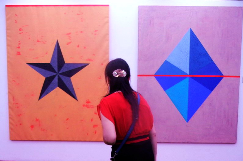 Abstract paintings by Swedish artist displayed in Suzhou