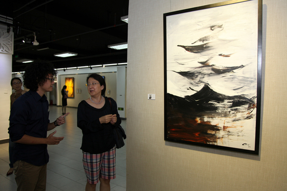 Artist's first solo show displays Western, oriental art styles