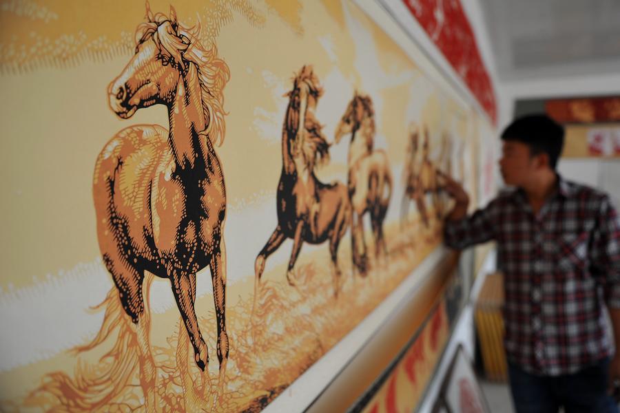 Paper cutting develops into cultural industry NE China
