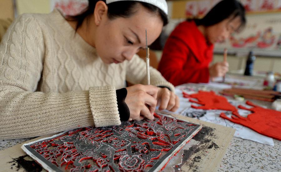 Paper cutting develops into cultural industry NE China