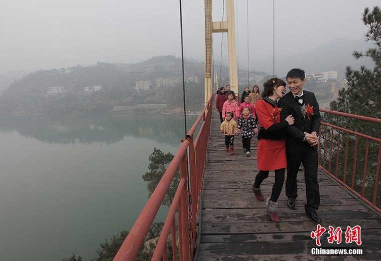 Photos show life of migrants for Three Gorges Dam