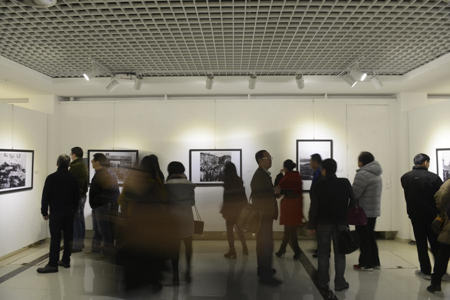 Photo exhibit honors Chongqing