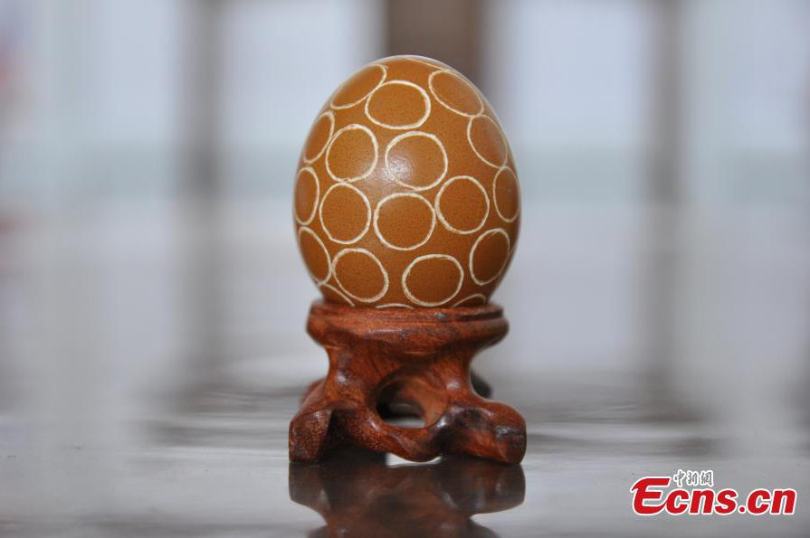 Man creates intricate sculptures from egg shells
