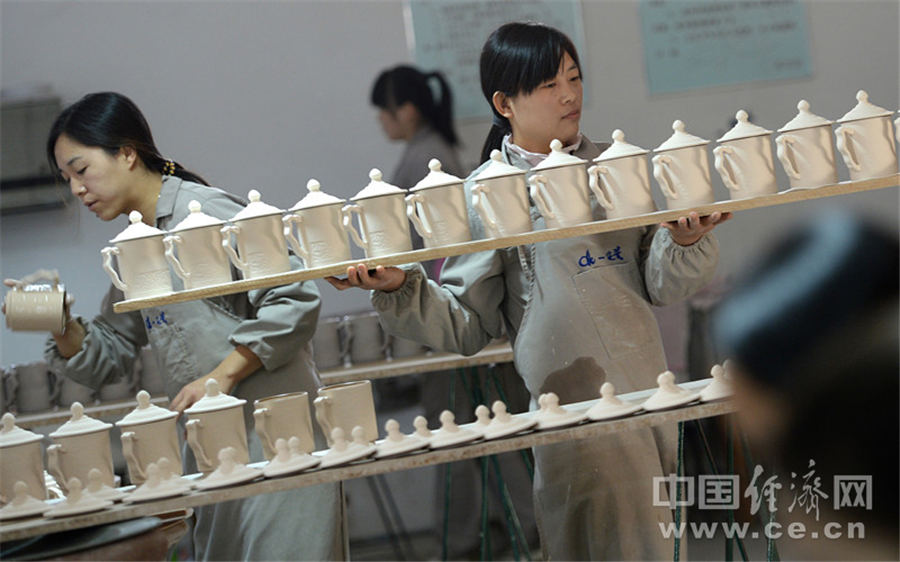 Ding porcelain making technique boom in Hebei