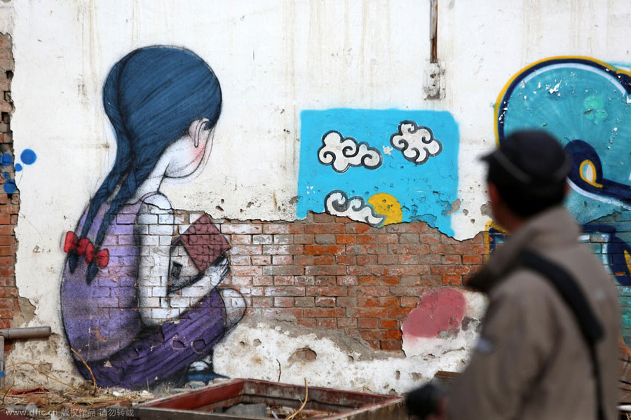 French street artist brightens up Shanghai village