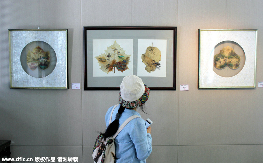 Leaf paintings go on display in Suzhou