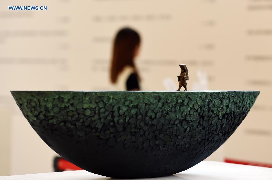 Sculptures by S.Korean and Chinese artists exhibited in NW China