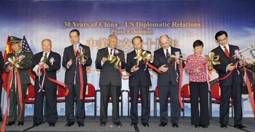 Photo exhibition held in HK to mark 30 years of Sino-US diplomatic relations