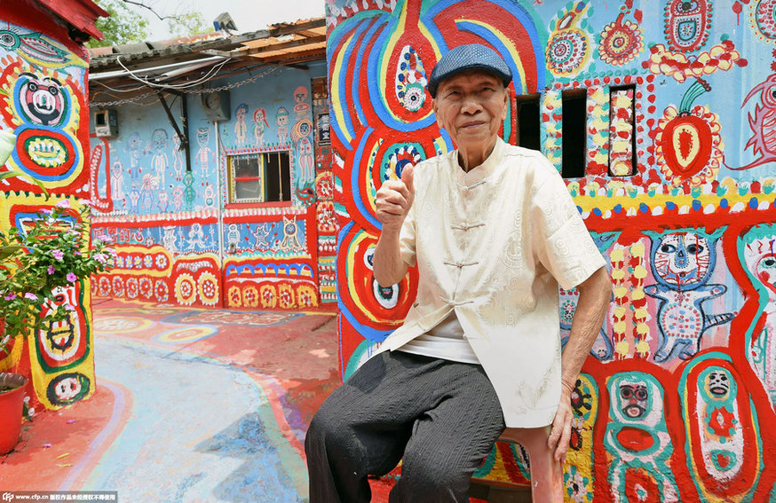 93-year-old's murals save Taiwan's 'Rainbow Village'