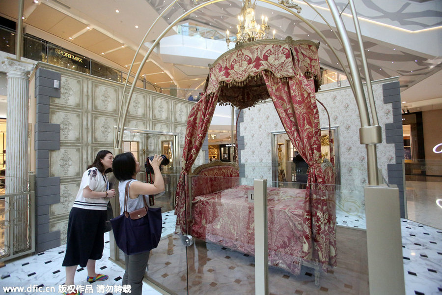 Exhibition in Shanghai unfurls treasures from French Bourbon Dynasty