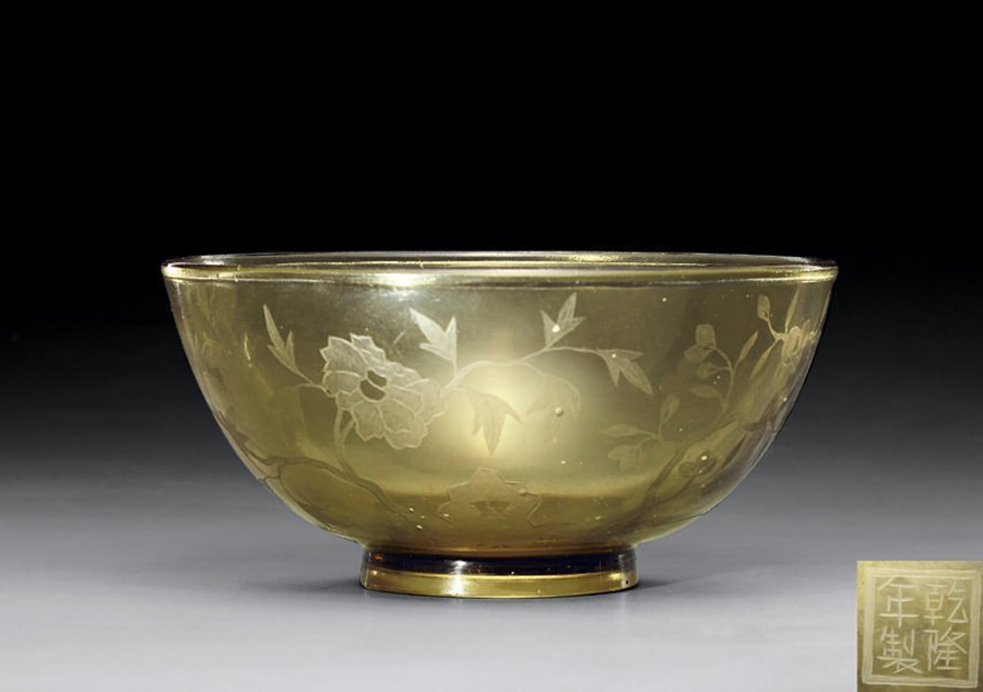 Exquisite ancient Chinese glass wares