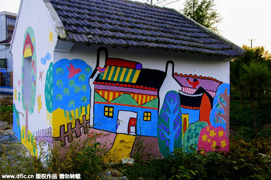 French artist adds color to China's countryside