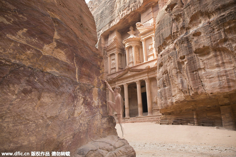 US body paint artist blends people into iconic sights