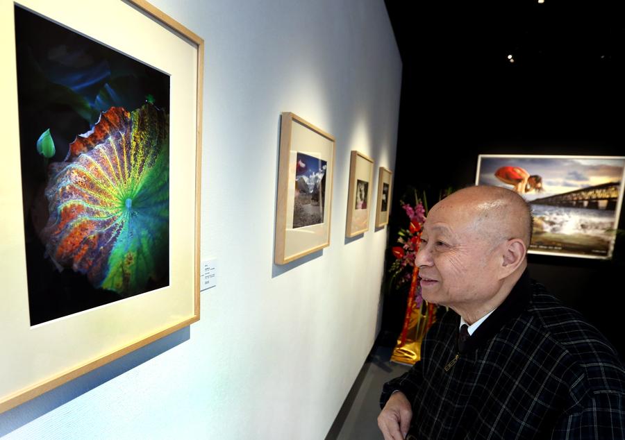Exhibition of classic photos held at HS Gallery in Shanghai