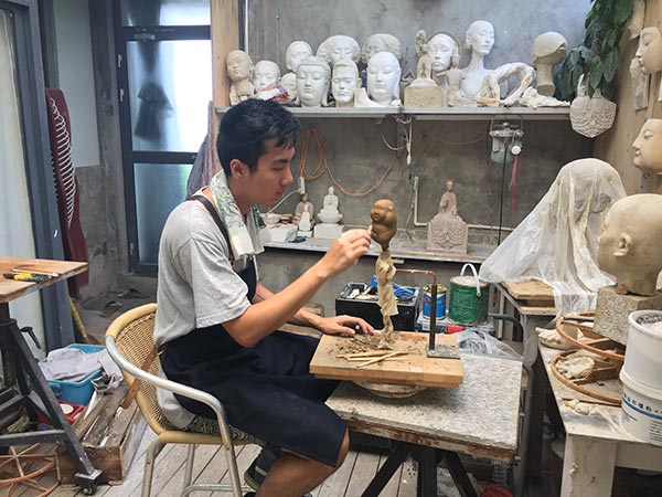 Craftsman seeks to influence aesthetics of Buddha statues