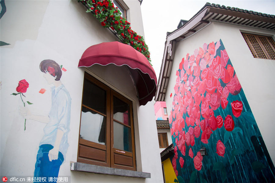 Hangzhou turns old alley into a modern love park