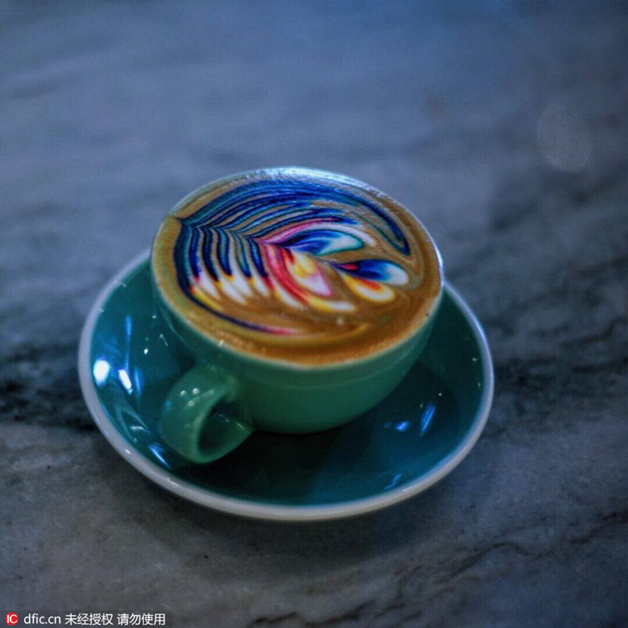 Coffee 'talks' by colorful latte art