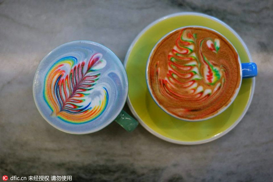 Coffee 'talks' by colorful latte art