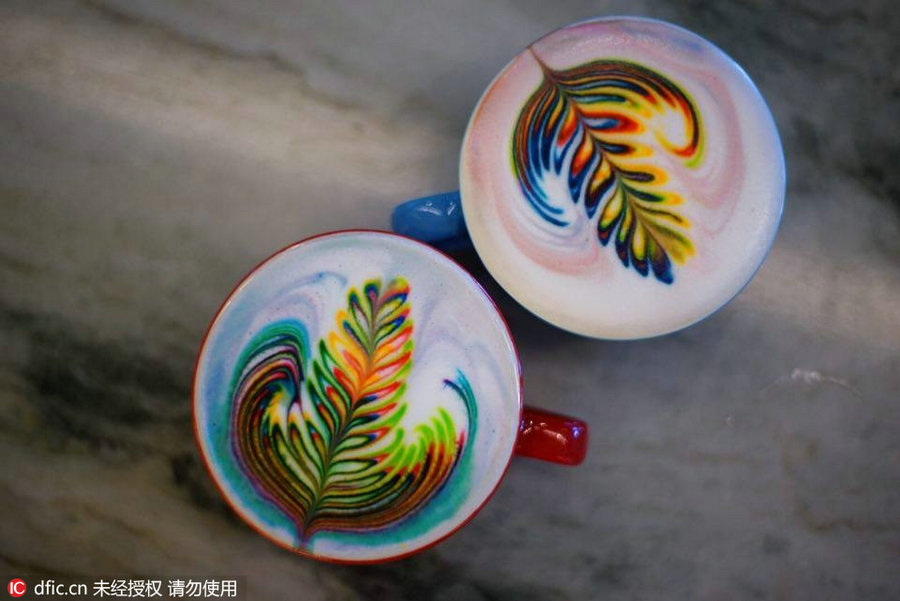 Coffee 'talks' by colorful latte art