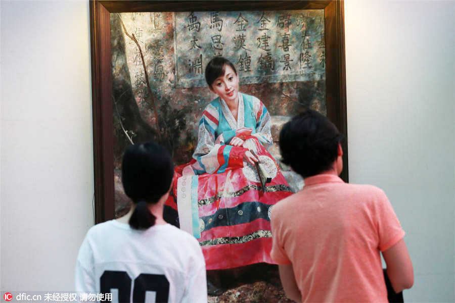 Contemporary DPRK paintings come to Nantong