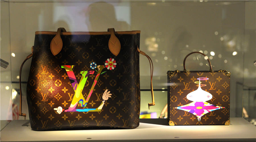 Shanghai puts art and design into bags