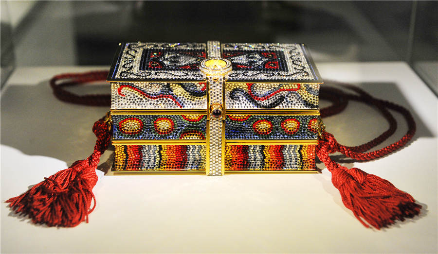 Shanghai puts art and design into bags