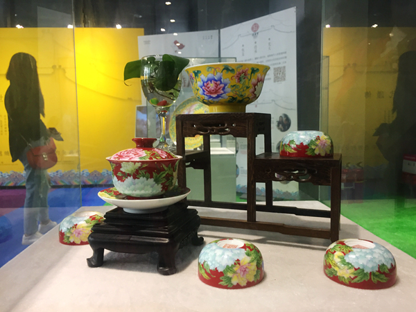 Ancient imperial enamel works shine at Beijing Design Week