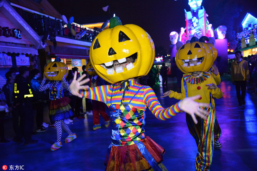 Halloween celebrations spread throughout China