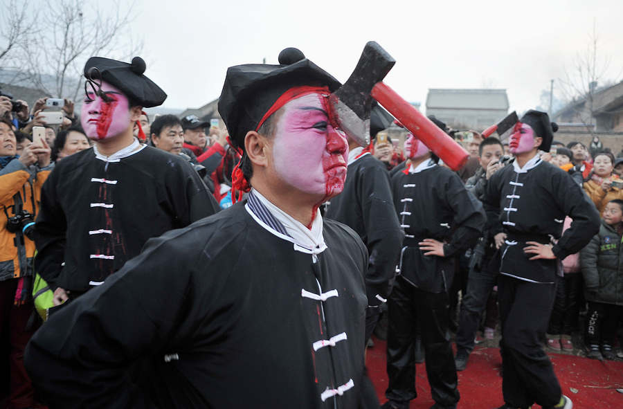 Gruesome performers give Chinese New Year crowds a fright