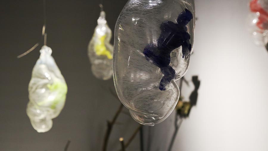 Beijing exhibition reveals the beauty of glass