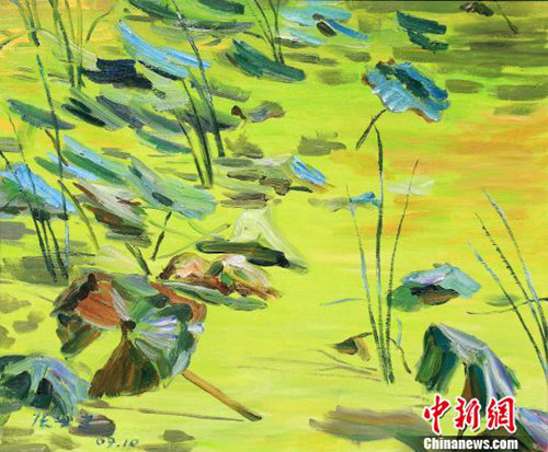 Artist's oil paintings capture beauty of lotus