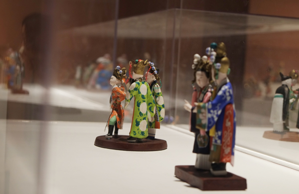 Museum surveys 100 years of Chinese art in exhibit