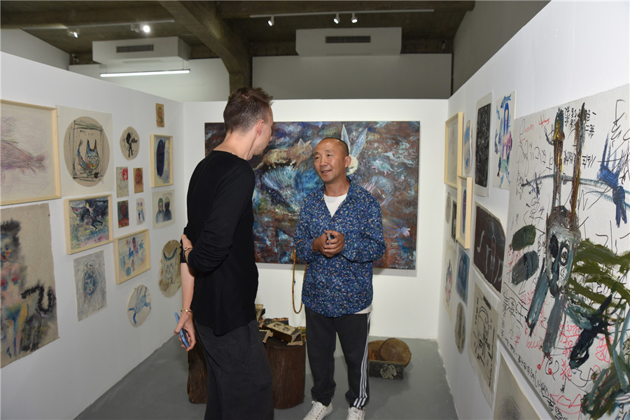 Beijing's Tabula Rasa gallery hails creativity of amateur artists