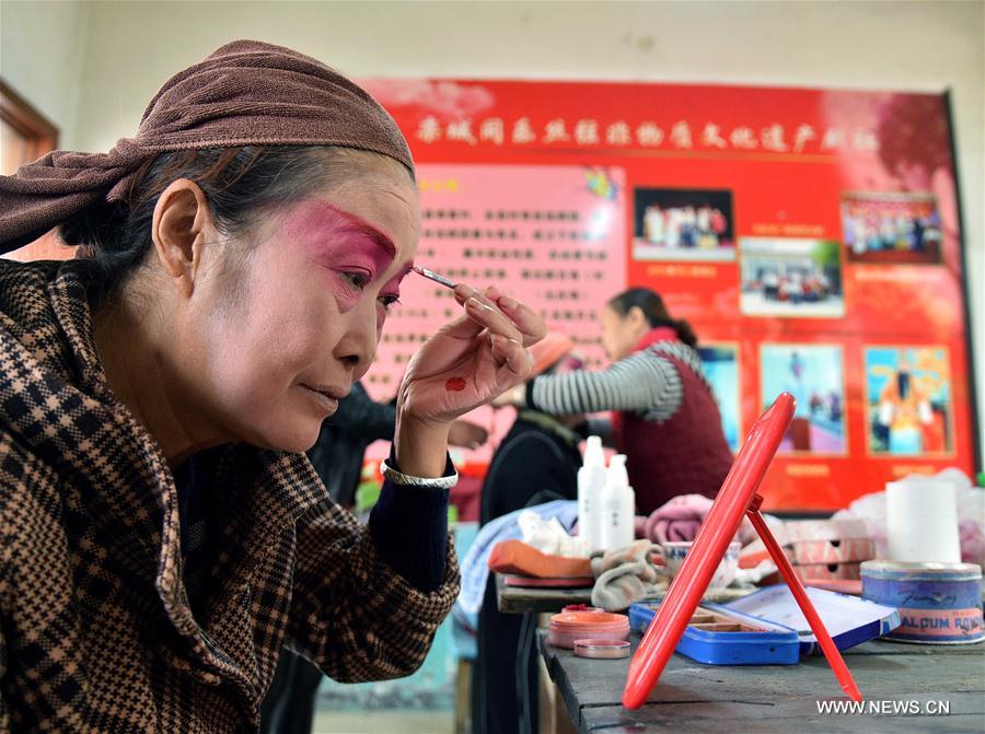 Villagers in Hebei enjoy performing local opera Sixian