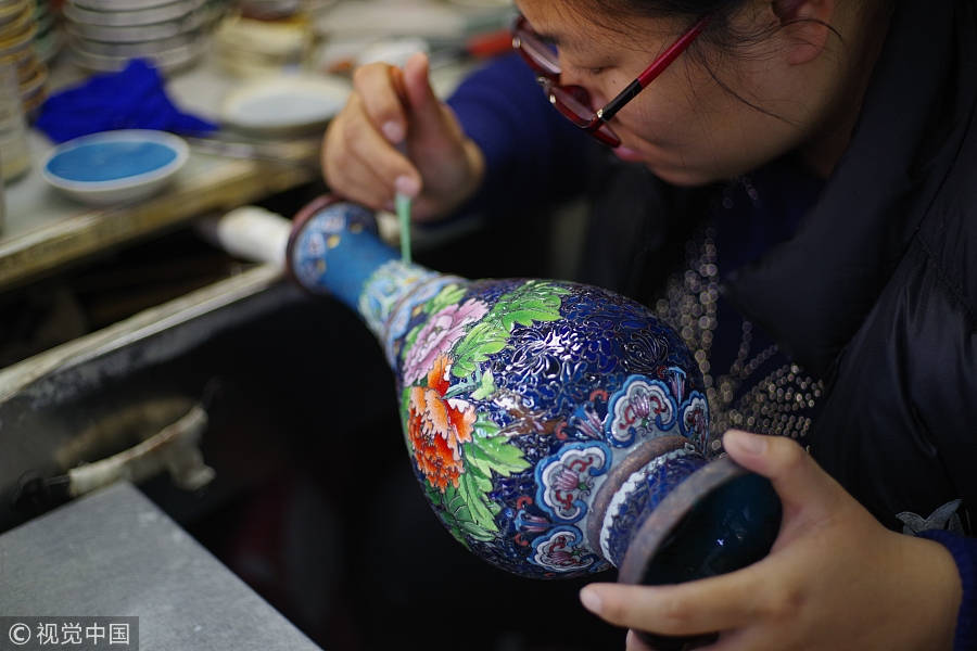 Explore cloisonne enamel factory in Beijing