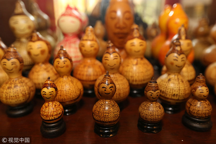 Calabash carving shows Xi'an culture