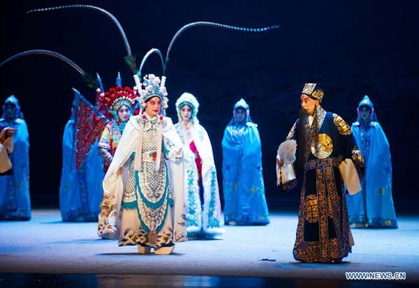 Peking Opera performed at Hungary's State Theater