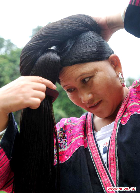 Yao ethnic women keep long hair tradition alive