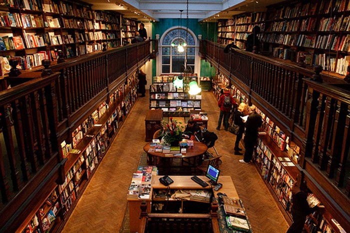 Top 10 beautiful bookstores in the world