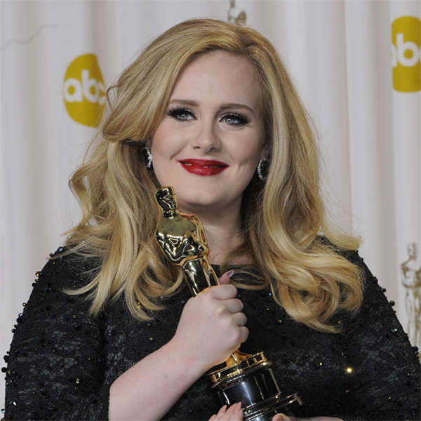 Adele to receive her MBE