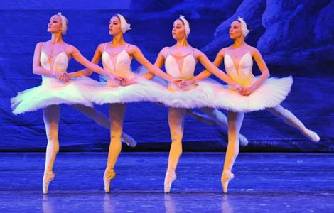 Russian dancers rehearse 'Swan Lake' in Taipei