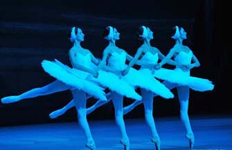 Russian dancers rehearse 'Swan Lake' in Taipei