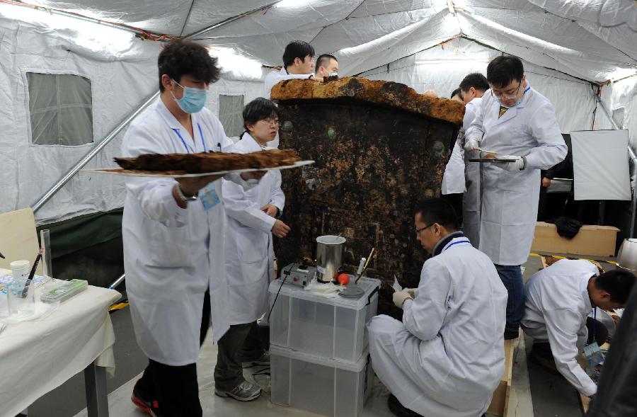 1,500-year-old coffin excavated from grassland in N China
