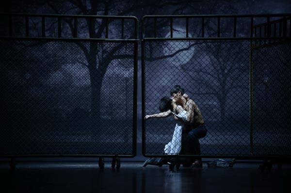 Avante-garde version of 'Romeo and Juliet' hits Beijing