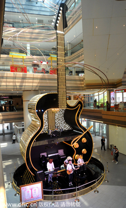 World's biggest guitar unveiled in Shanghai