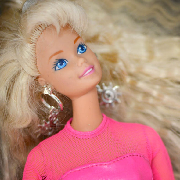 Barbie to hit big screen in live-action comedy