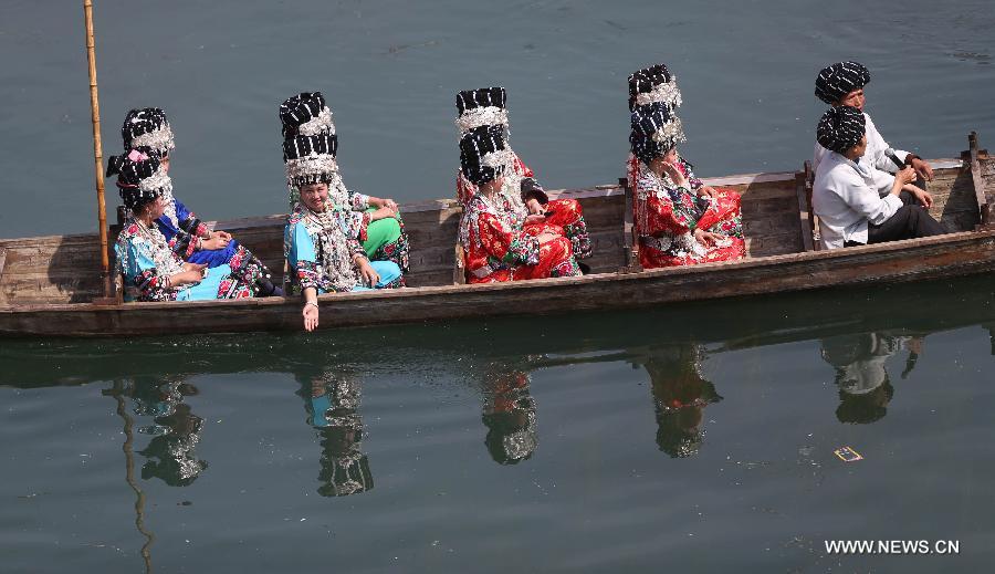 Miao ethnic group celebrates folk festival in Hunan