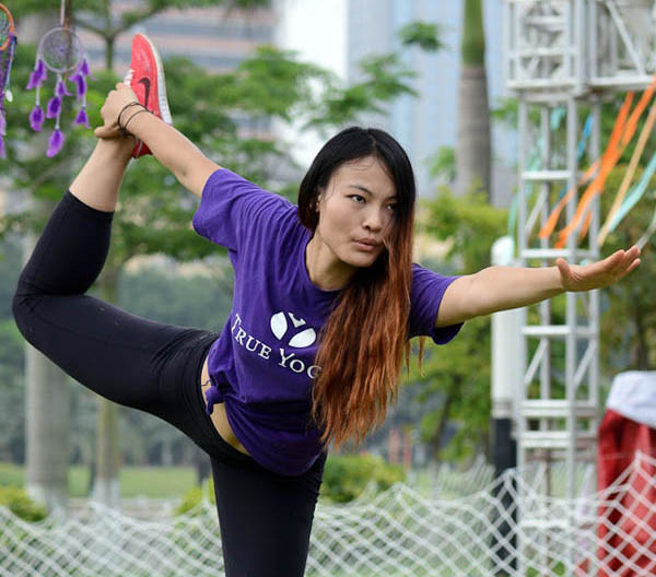 Int'l Yoga art festival held in Xiamen
