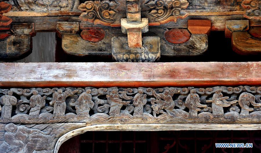 Architectural sculptures preserved in Henan