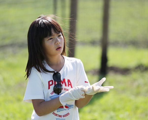 'Dad Where're We Going?' on Hulunbuir grassland